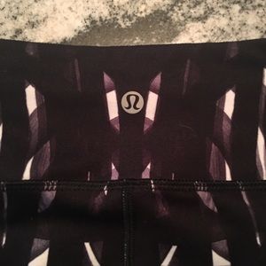 Lululemon Athletica pattern leggings